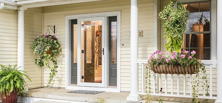 screen door installation in Commerce